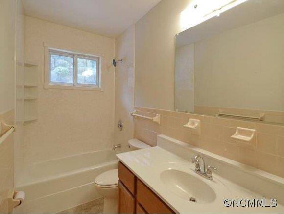 2015 LAUREL PARK HWY - Photo 10