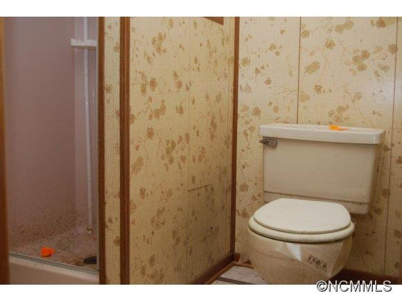 303 Meadowbrook Ct - Photo 11