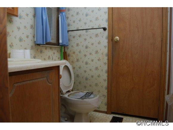 303 Meadowbrook Ct - Photo 8