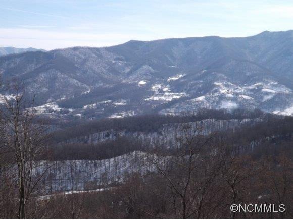 600 Mountainside Drive - Photo 2