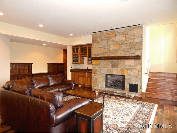 648 Altamont View - Photo 18