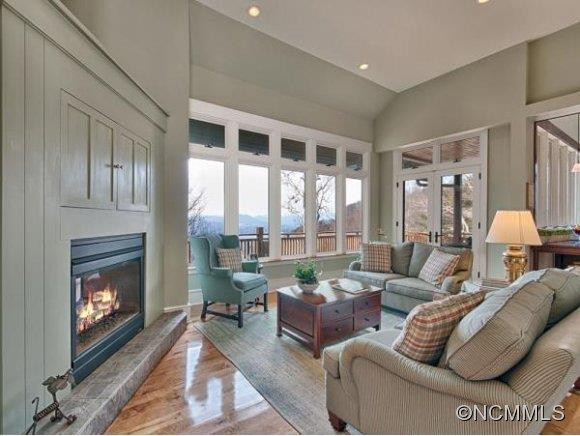621 ALTAMONT VIEW - Photo 2