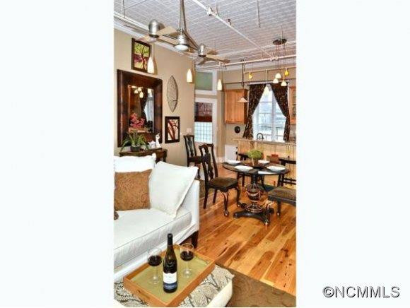 35 PATTON AVENUE #202 - Photo 4