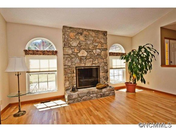 503 Saddleback Court - Photo 2