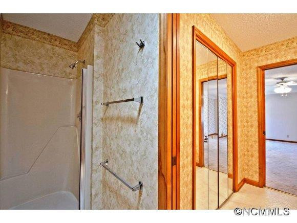 503 Saddleback Court - Photo 12