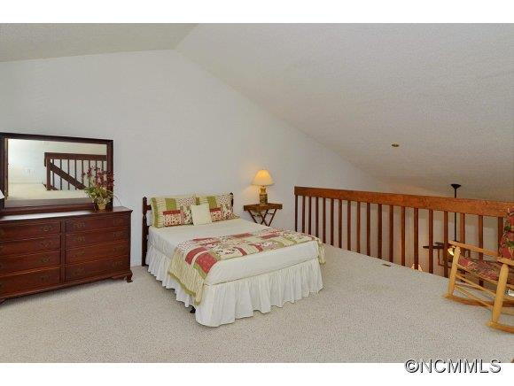 6 Creekside Lane - Photo 17