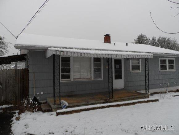 390 Oakdale Road