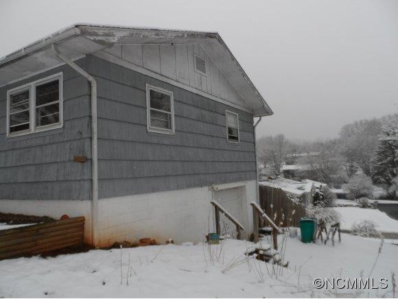 390 Oakdale Road - Photo 11