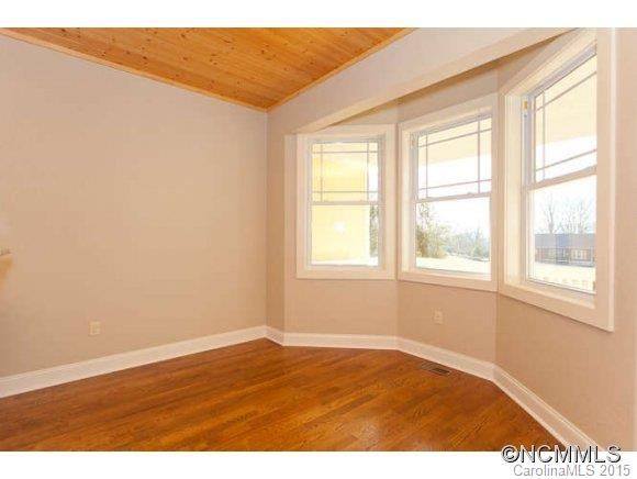 11 Myra Place  Unit 101 - Photo 11