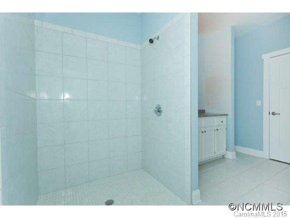 29 Myra Place  Unit 127 - Photo 14