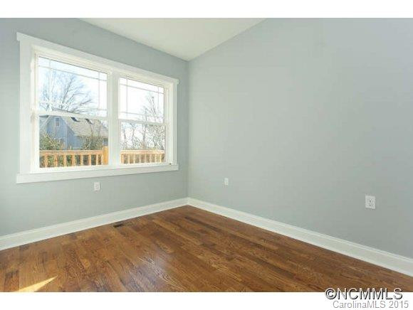 29 Myra Place  Unit 127 - Photo 16