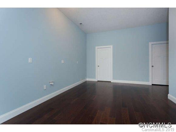 29 Myra Place  Unit 127 - Photo 19