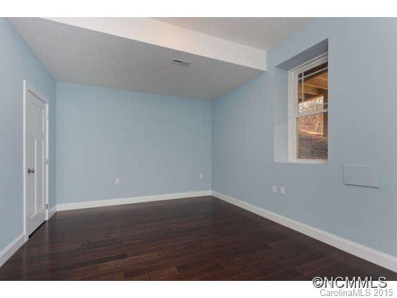 29 Myra Place  Unit 127 - Photo 22
