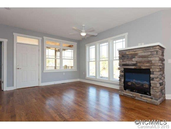 29 Myra Place  Unit 127 - Photo 6