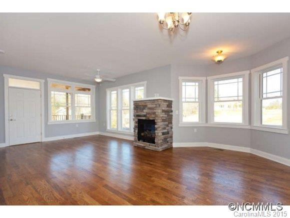 29 Myra Place  Unit 127 - Photo 8