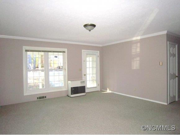 407 Heather Circle - Photo 2