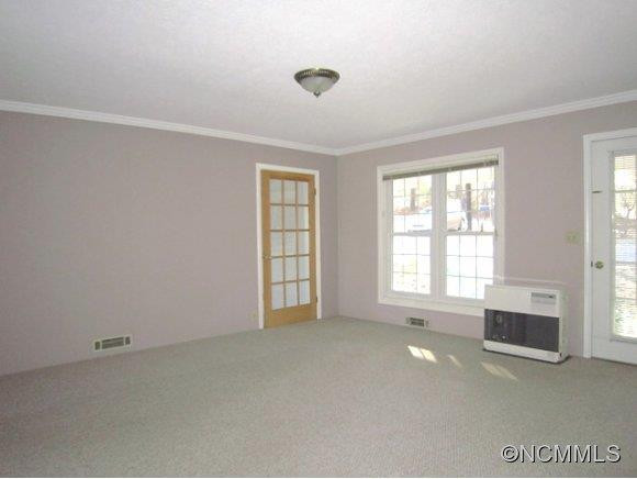 407 Heather Circle - Photo 3