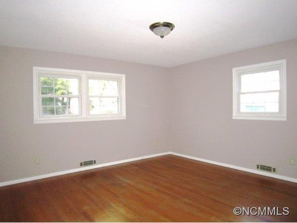 407 Heather Circle - Photo 9