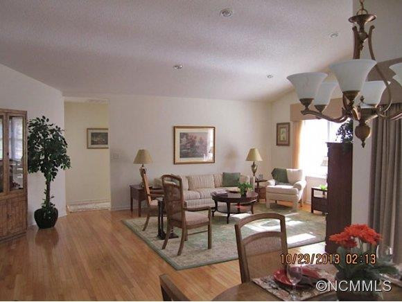 209 Highland Golf Drive - Photo 3