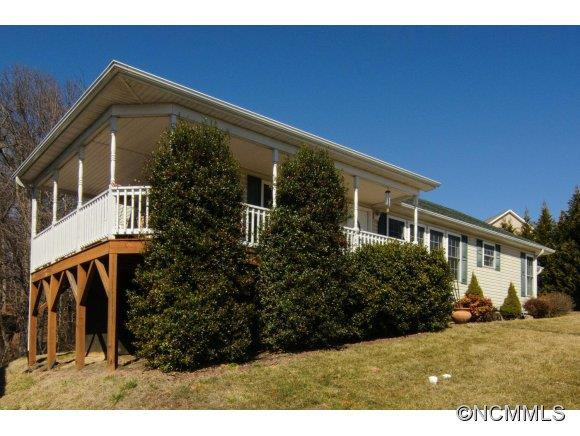 7 GROVE GARDEN AVENUE