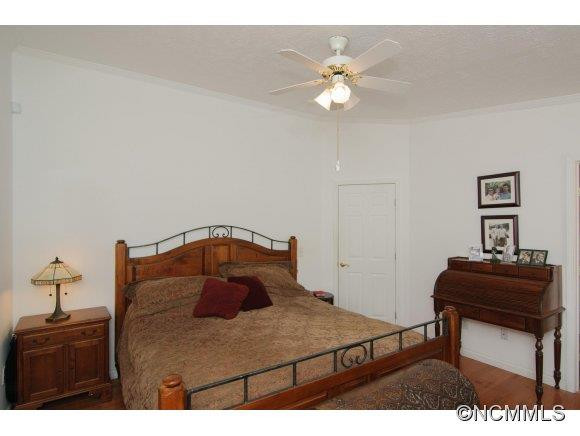 7 GROVE GARDEN AVENUE - Photo 11