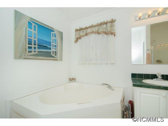 7 GROVE GARDEN AVENUE - Photo 13
