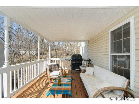 7 GROVE GARDEN AVENUE - Photo 18