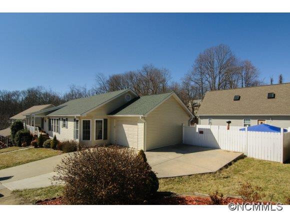 7 GROVE GARDEN AVENUE - Photo 20