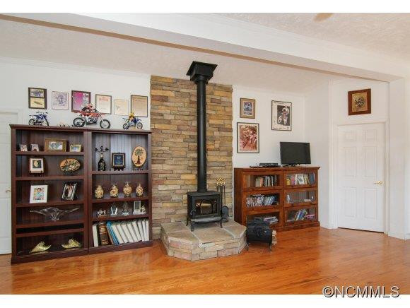 7 GROVE GARDEN AVENUE - Photo 7