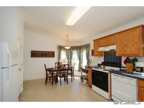 7 GROVE GARDEN AVENUE - Photo 10
