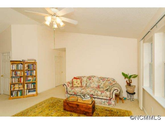 94 Aurora Drive - Photo 5