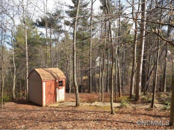 8 HAMPTON DR - Photo 20