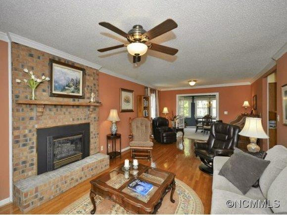8 HAMPTON DR - Photo 5