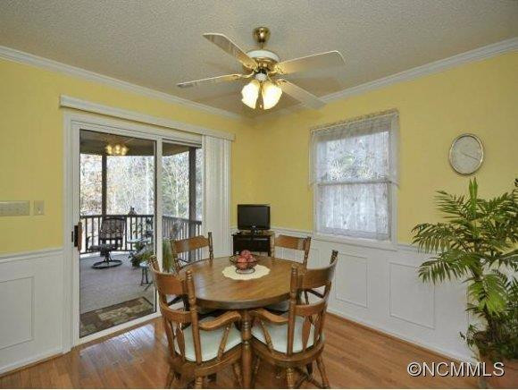 8 HAMPTON DR - Photo 10