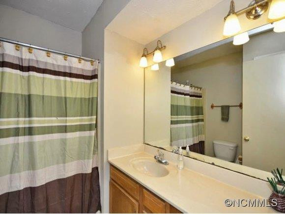 1 RAVENCROFT LANE - Photo 8
