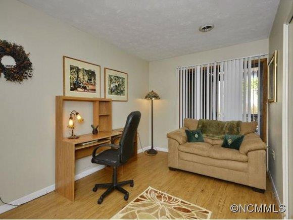 1 RAVENCROFT LANE - Photo 9