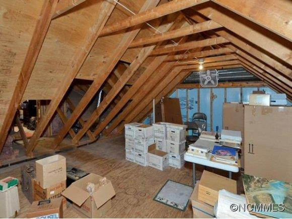 904 NEW HAW CREEK - Photo 14