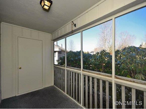 803 ABBEY CIRCLE - Photo 9