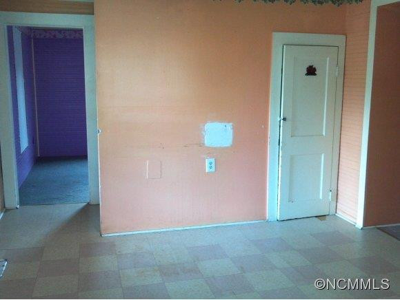 145 Perry Street - Photo 4