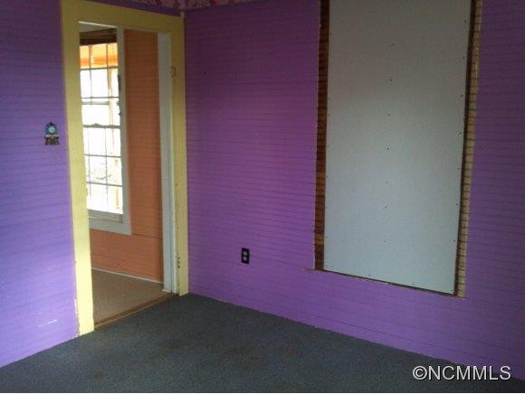 145 Perry Street - Photo 5