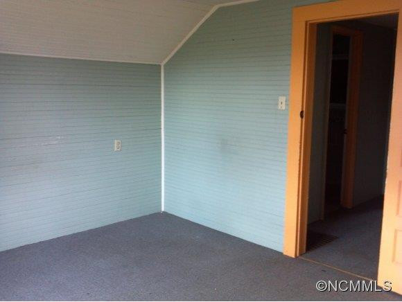 145 Perry Street - Photo 6