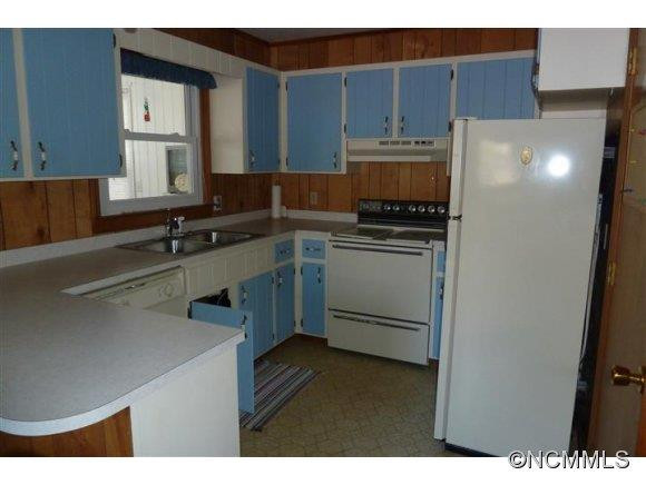  - Photo 2