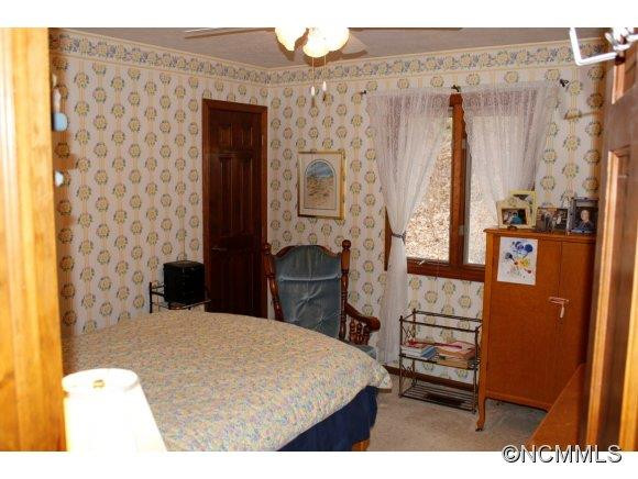 411 Overhill Drive - Photo 12