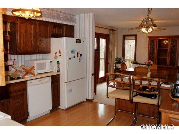411 Overhill Drive - Photo 8