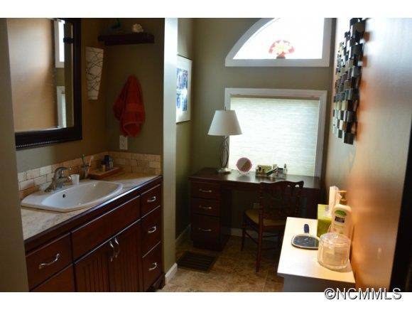 405 Windswept Dr., Unit 303 - Photo 19