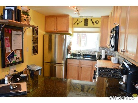 405 Windswept Dr., Unit 303 - Photo 4