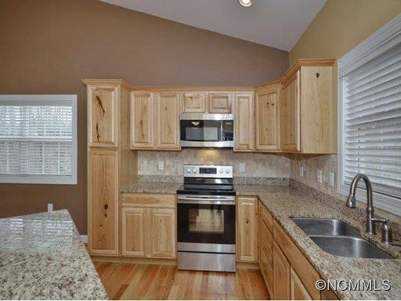 15 SHADY BLUFF LN - Photo 5