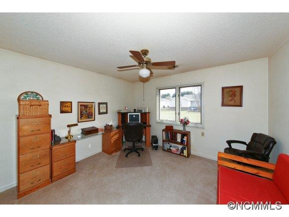 216 Dartcrest - Photo 14
