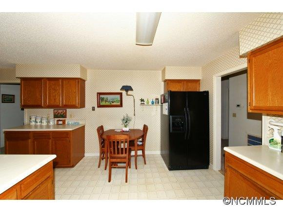 216 Dartcrest - Photo 4