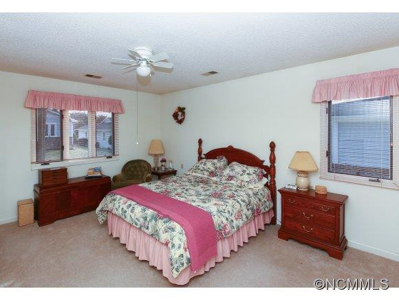 216 Dartcrest - Photo 9